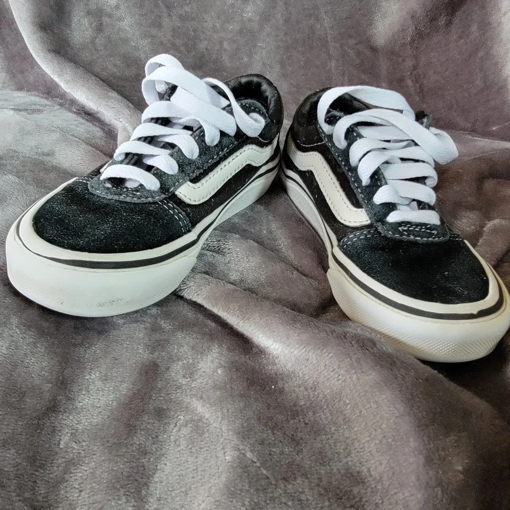Vans Old Skool Sneakers Kids Size 11 Black Excellent Low Top Skate Shoes
